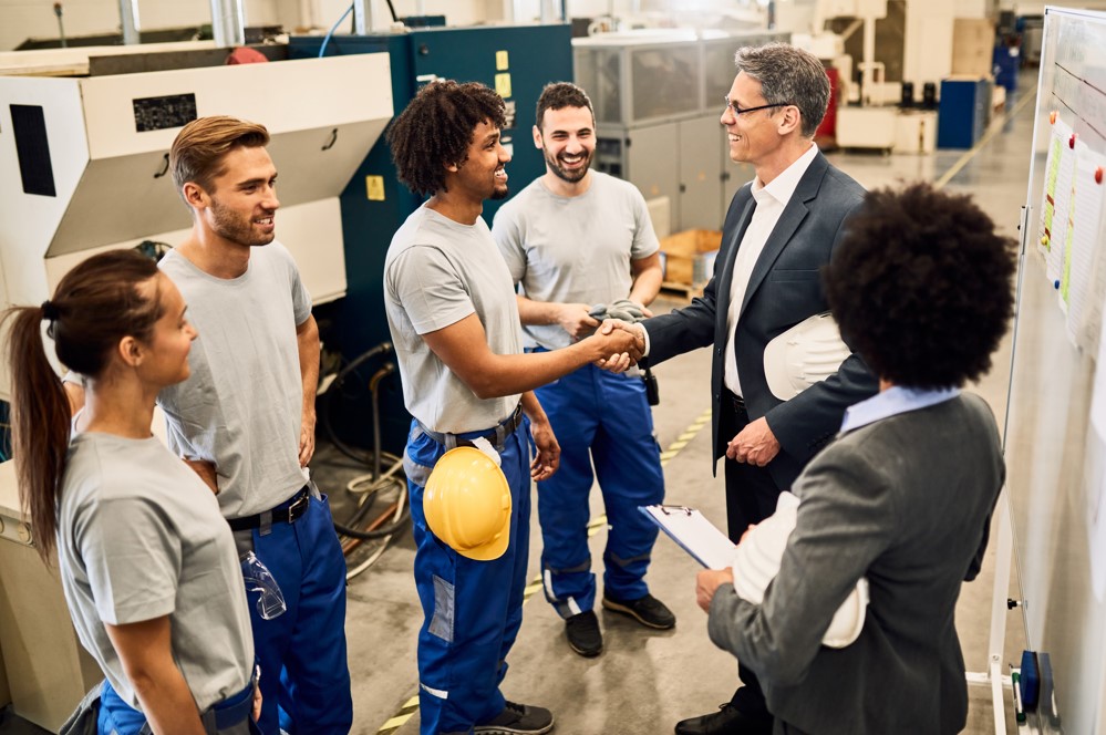 métricas mais importantes de uma gestão de facilities. O texto relata sobre o que é a gestão de facilities, sua importância e principais vantagens dessa gestão. Além disso, é possível observar quais são as métricas mais importantes para ficar de olho neste setor.