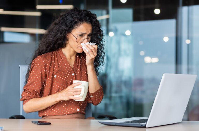 Alergias em ambientes de trabalho: como a limpeza pode minimizar?